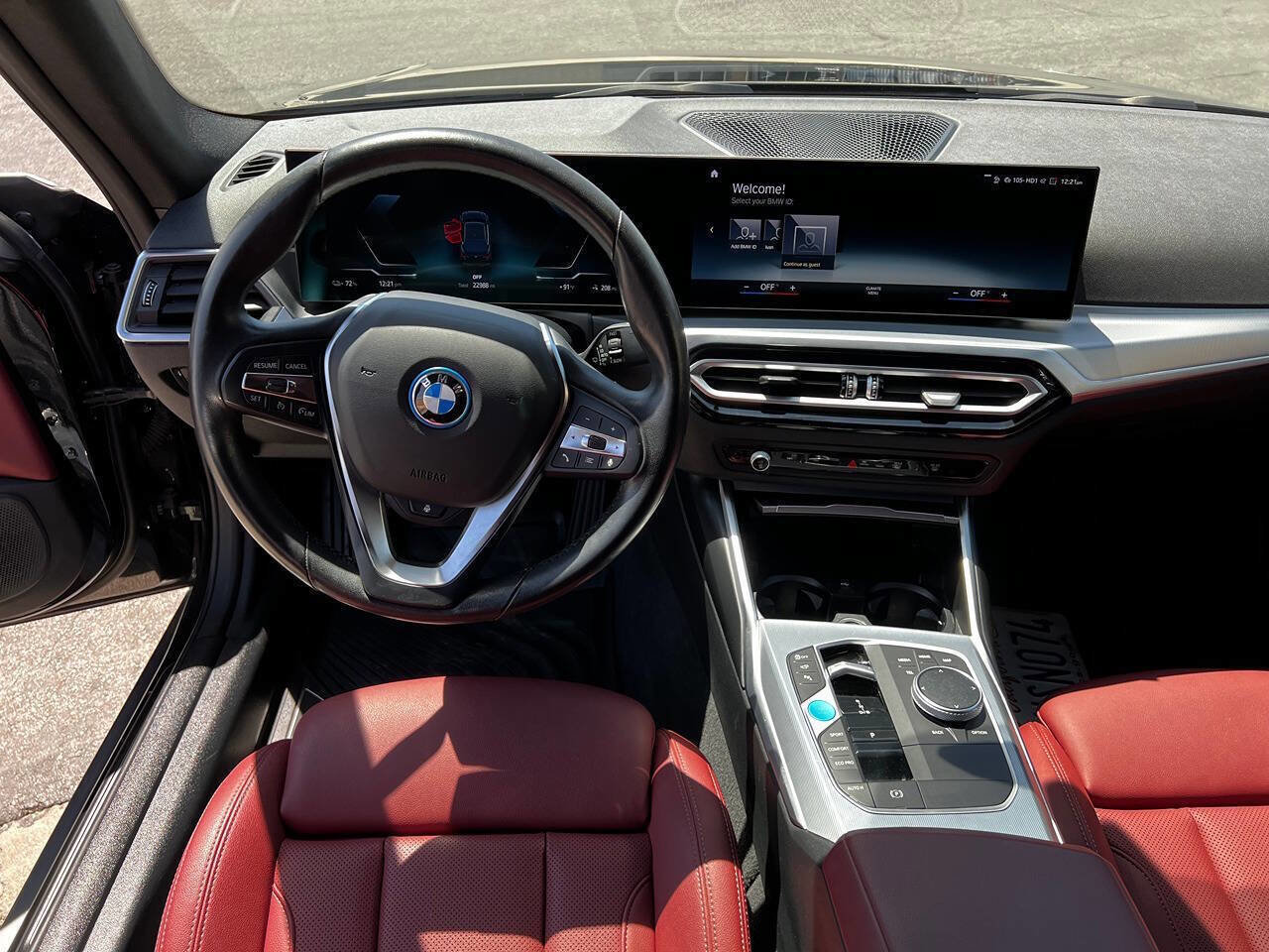 Used 2023 BMW i4 eDrive40 w/ Premium Package RWD image 13