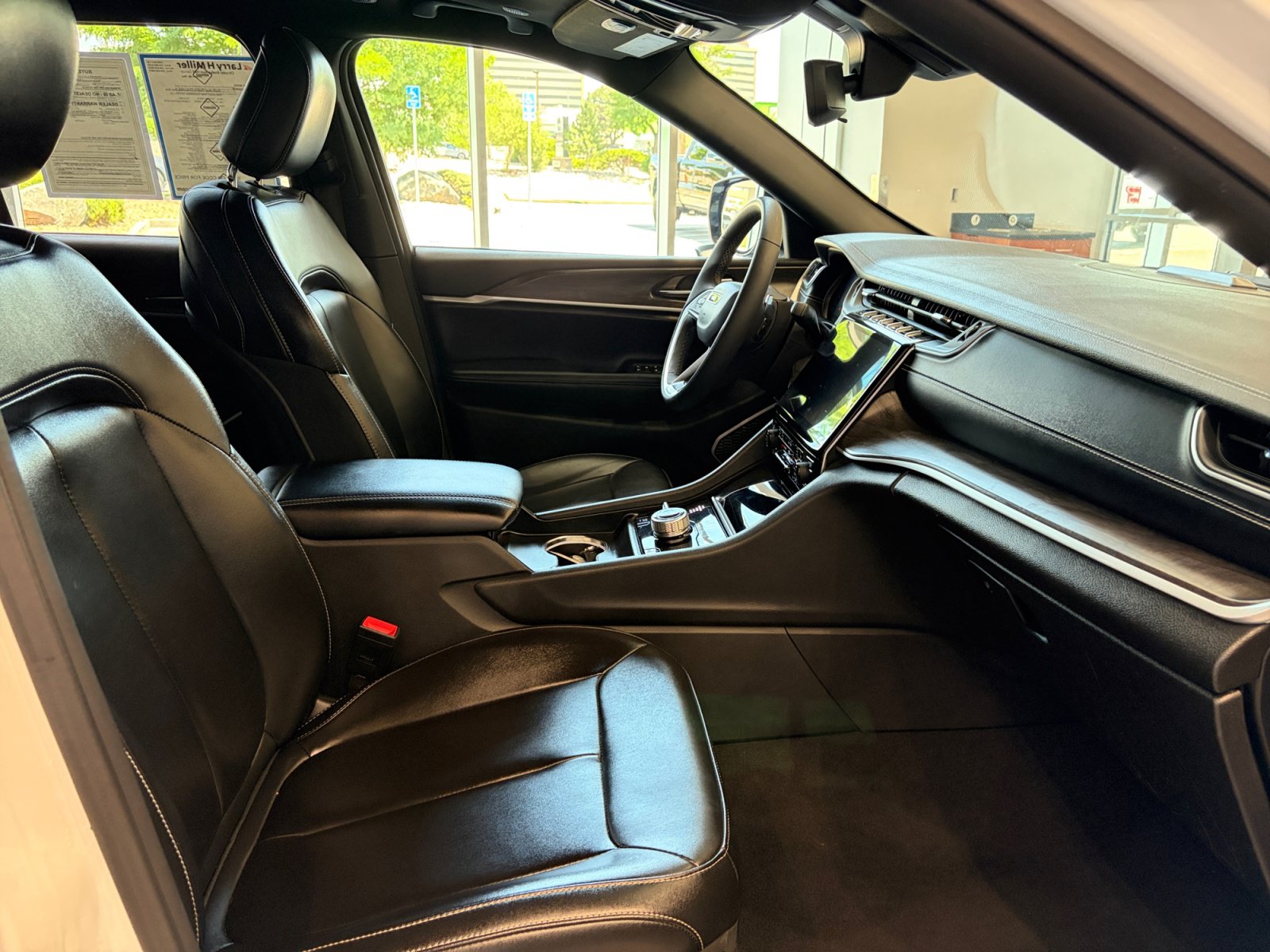 Used 2024 Jeep Grand Cherokee Limited 4xe AWD/4WD image 19