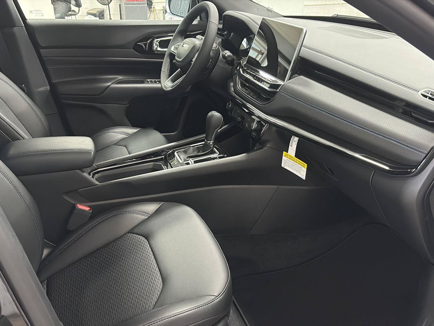 New 2026 Jeep Compass Latitude AWD/4WD image 20