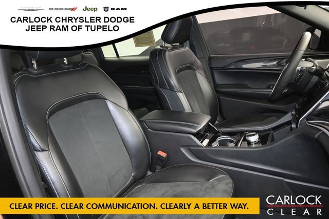 Used 2023 Jeep Grand Cherokee L Laredo RWD image 36