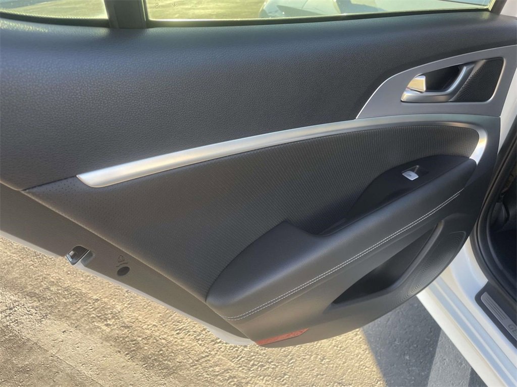 Used 2020 Genesis G70 2.0T w/ Elite Package image 22