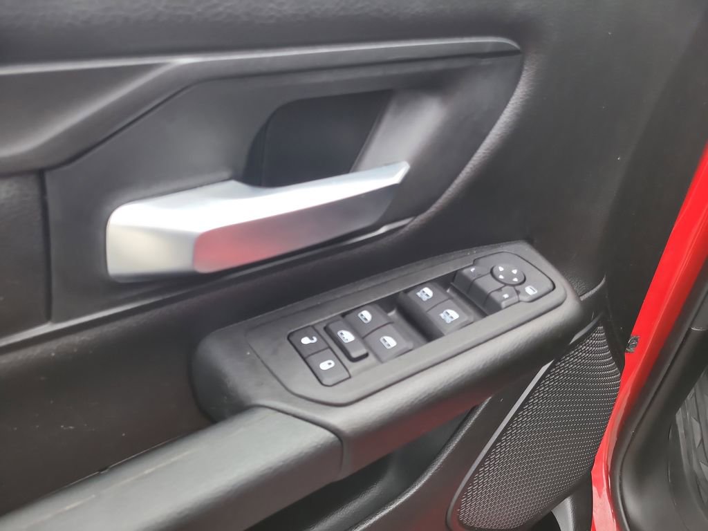 Used 2025 RAM 1500 Classic Warlock AWD/4WD image 17