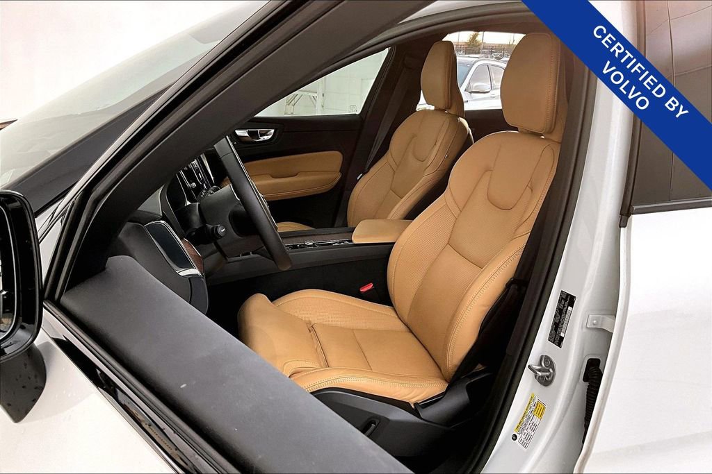 Used 2023 Volvo XC60 B5 Ultimate w/ Protection Package Premier image 33