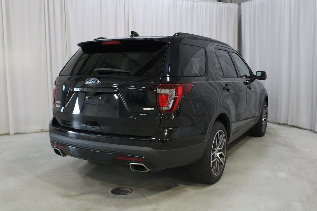 Used 2017 Ford Explorer Sport w/ Equipment Group 401A AWD/4WD image 29