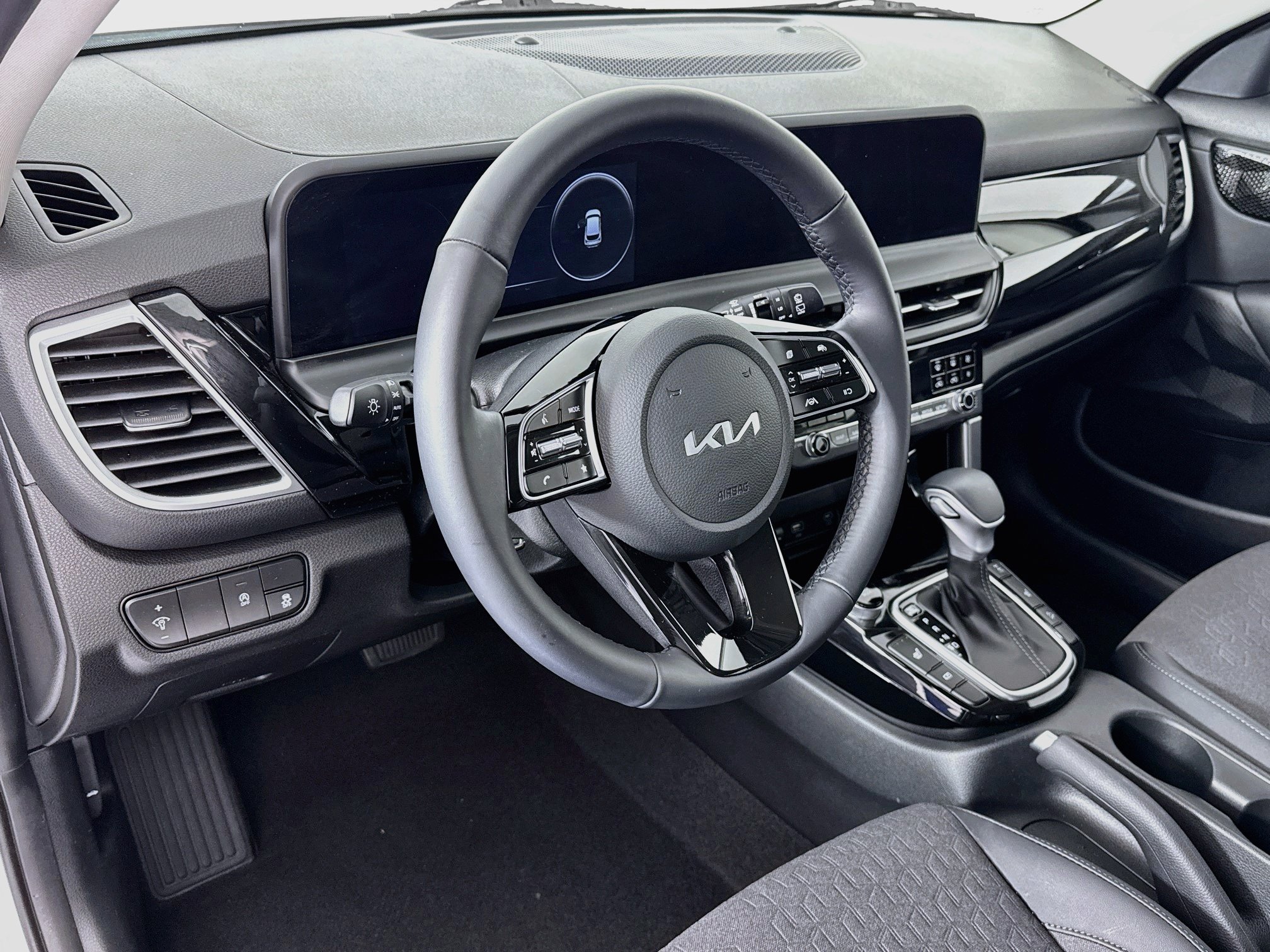 Used 2024 Kia Seltos S AWD/4WD image 9