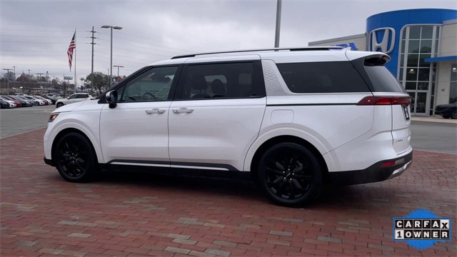 Used 2023 Kia Carnival SX Prestige image 7