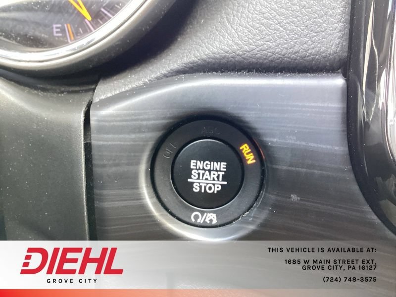 Used 2021 Jeep Grand Cherokee Laredo X AWD/4WD image 34