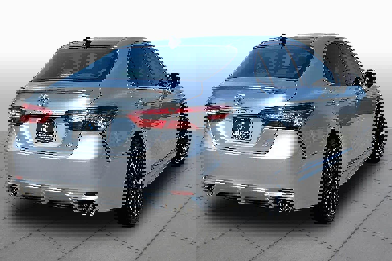 Used 2018 Toyota Camry XSE w/ Audio Package FWD image 12