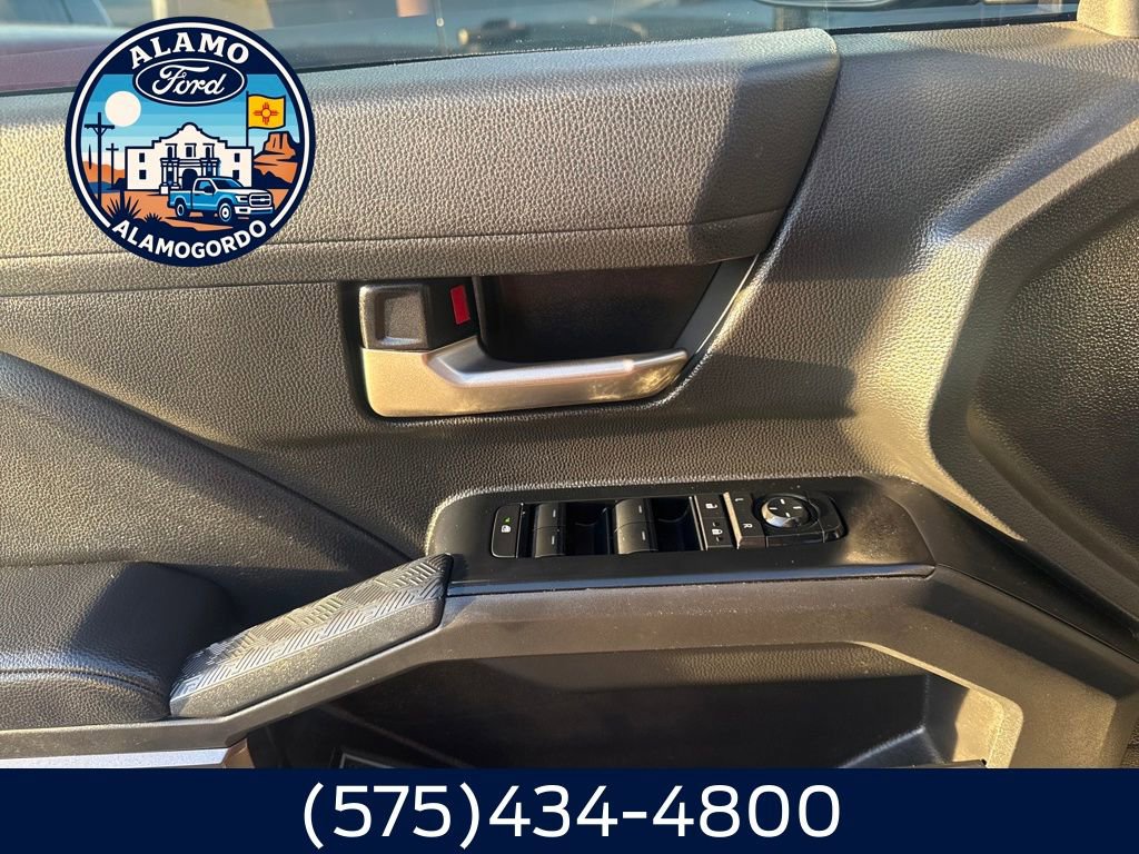 Used 2025 Toyota Tacoma TRD Off-Road AWD/4WD image 3