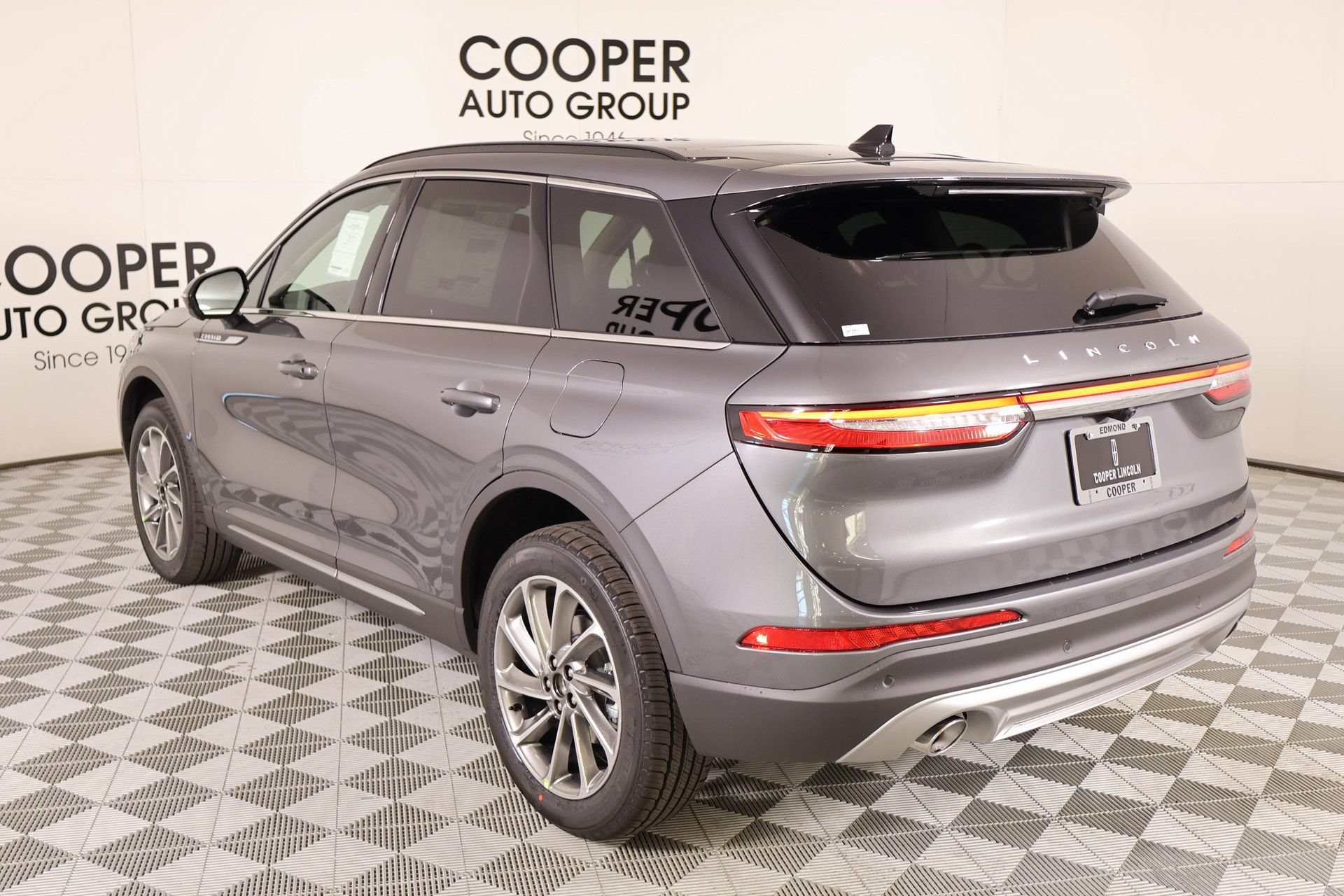 New 2026 Lincoln Corsair Premiere AWD/4WD image 24