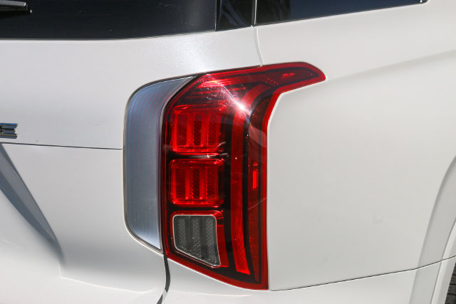 Certified 2023 Hyundai Palisade Calligraphy FWD image 12