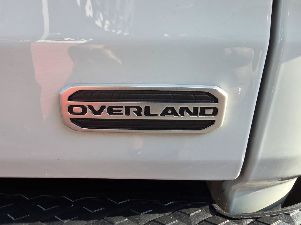 Used 2022 Jeep Gladiator Overland w/ Popular Equipment Package AWD/4WD image 11
