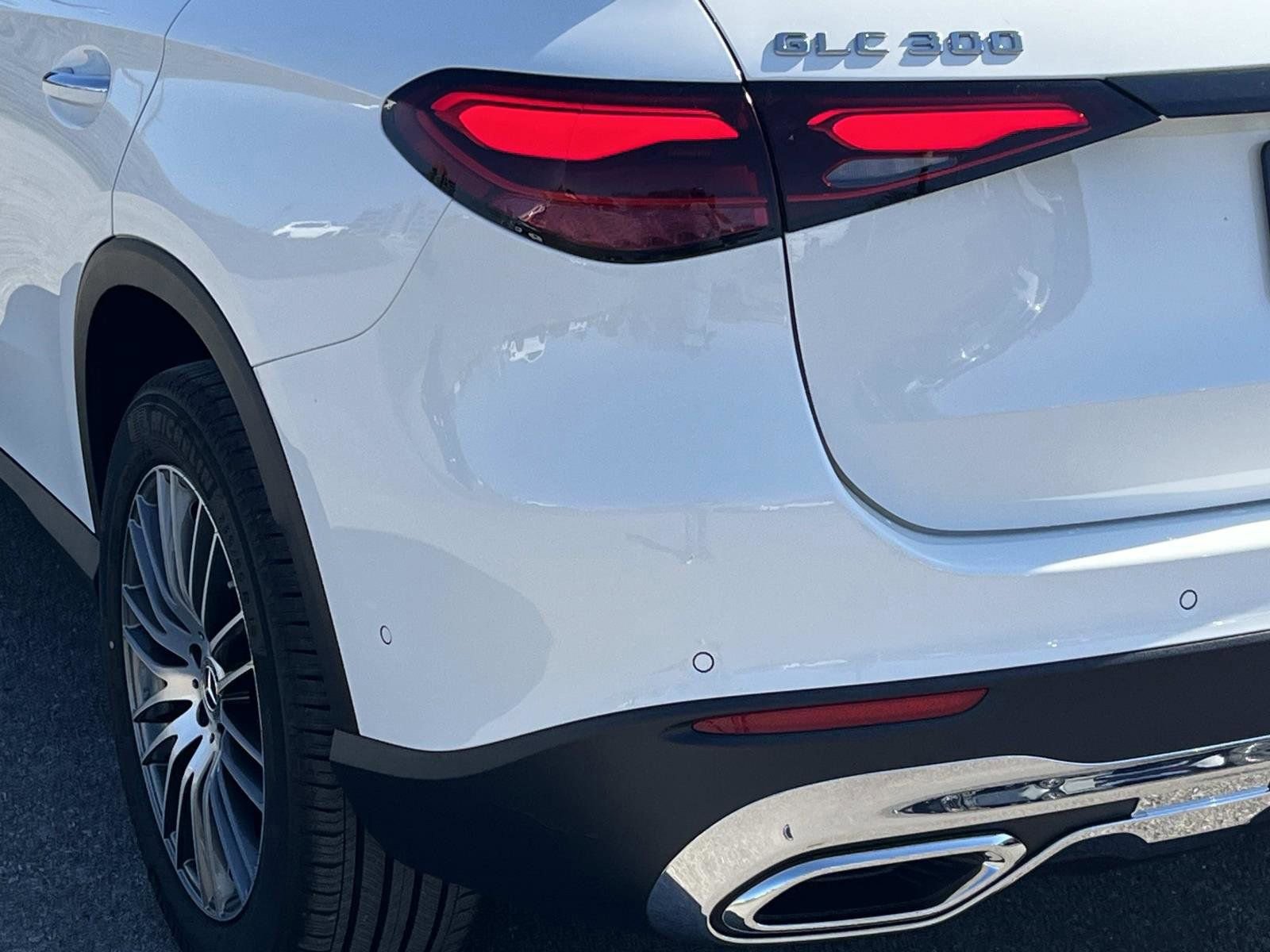 Certified 2025 Mercedes-Benz GLC 300 image 9