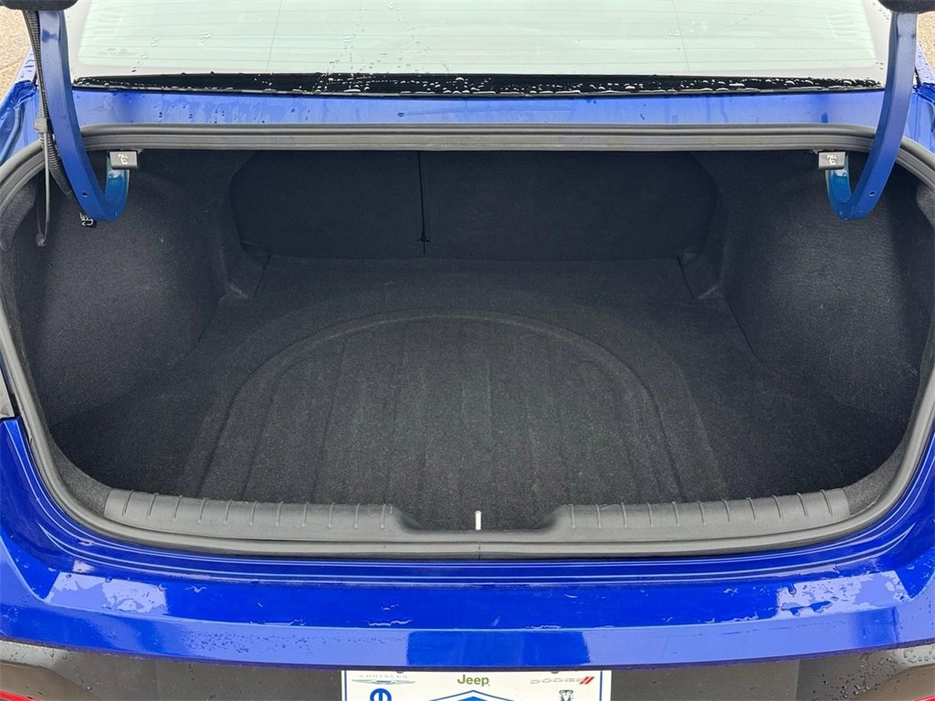 Used 2025 Hyundai Elantra Limited image 5