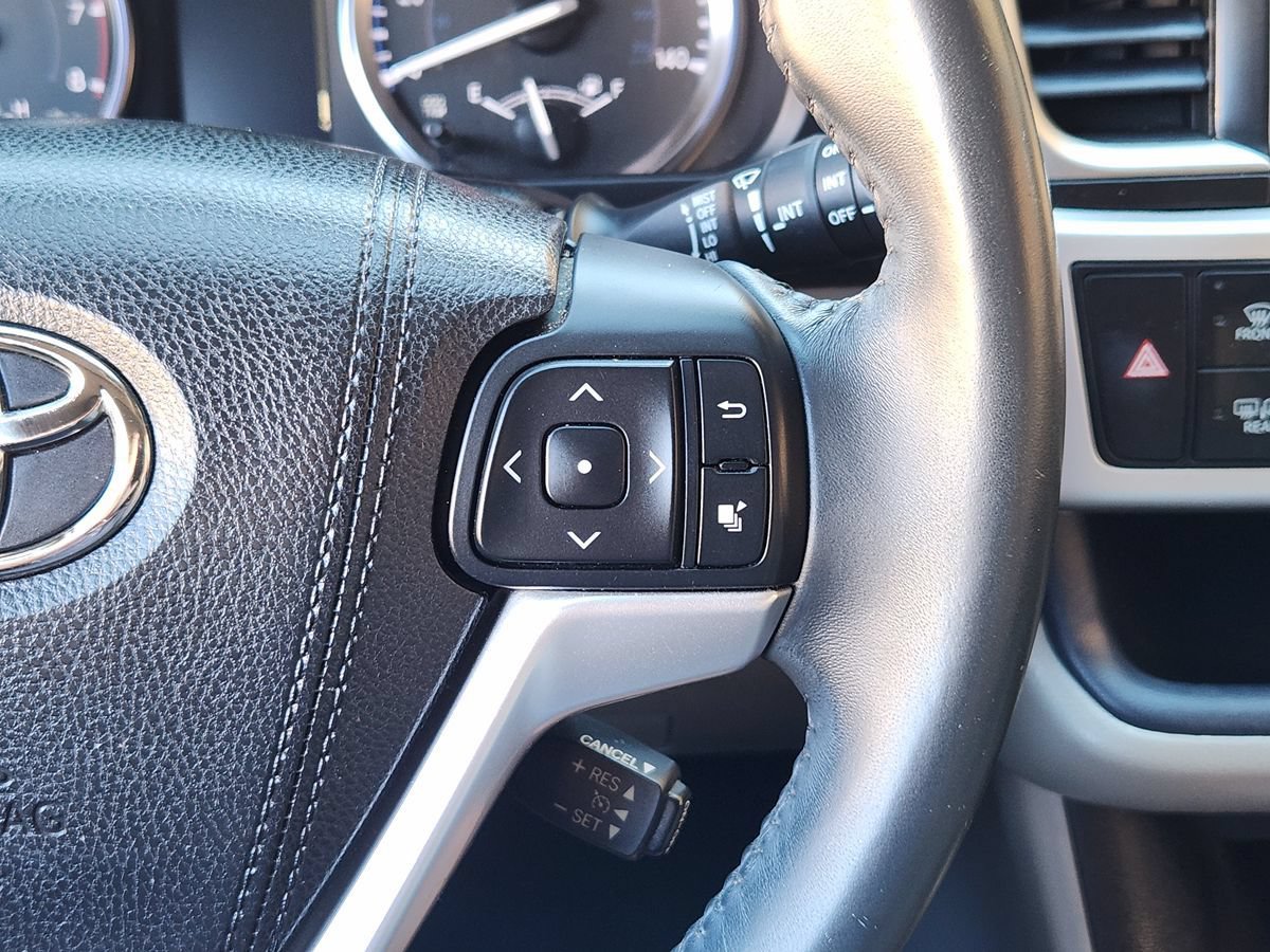 Used 2016 Toyota Highlander XLE FWD image 52
