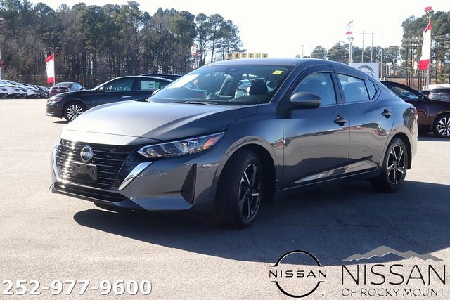 Used 2024 Nissan Sentra SV image 3