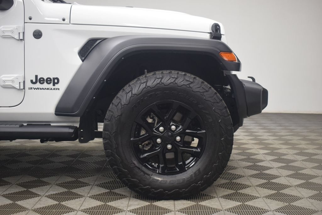 Used 2024 Jeep Wrangler Unlimited Sport AWD/4WD image 31