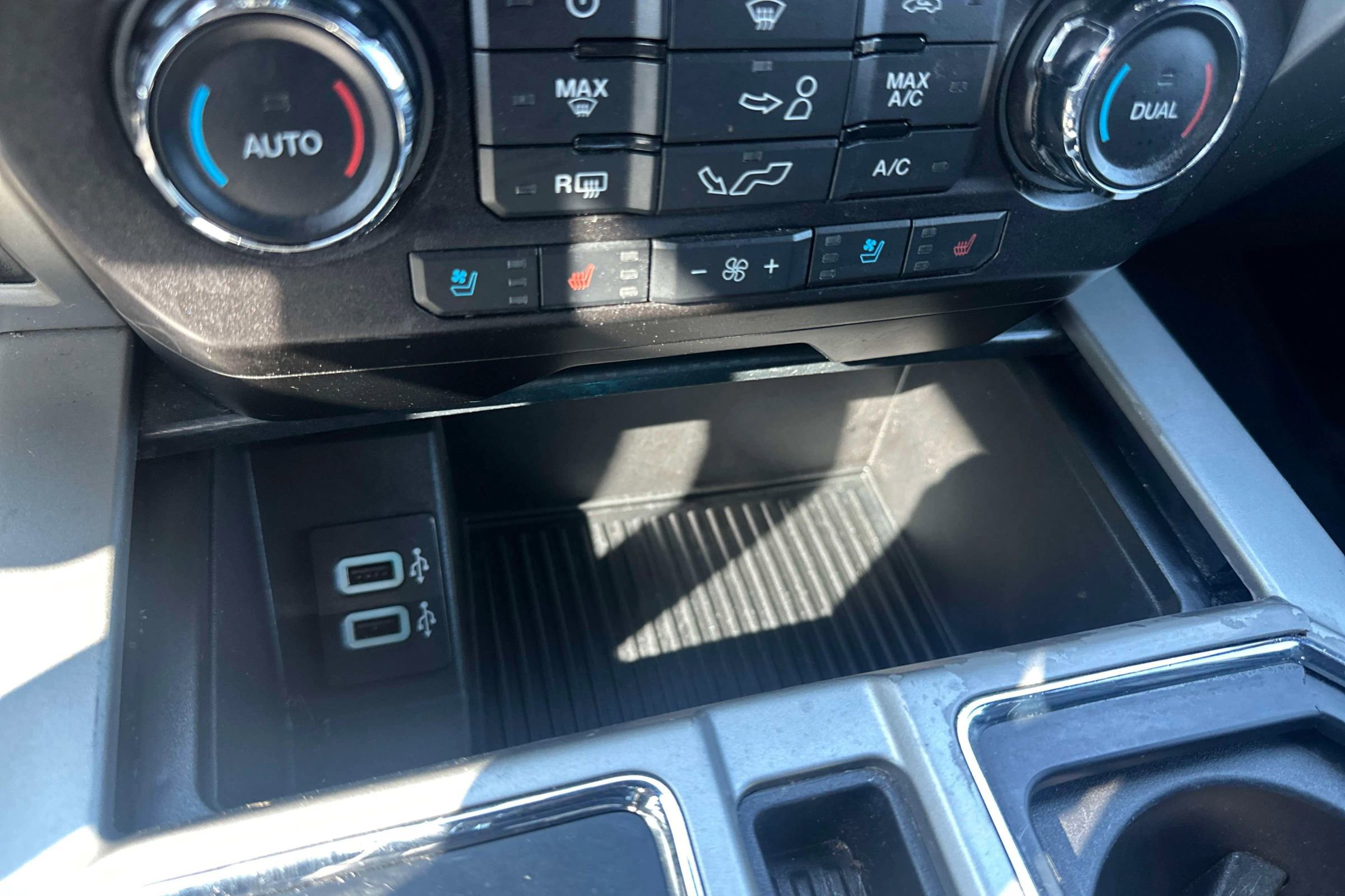 Used 2018 Ford F150 Lariat image 30