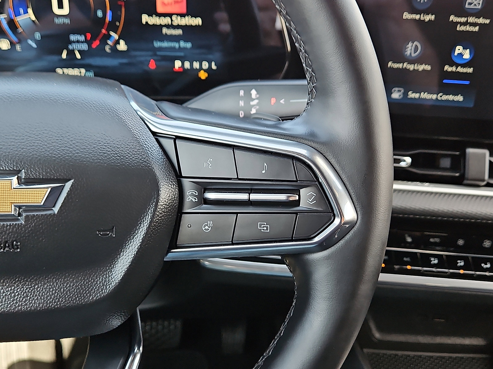 Used 2025 Chevrolet Equinox LT w/ Convenience Package II image 18