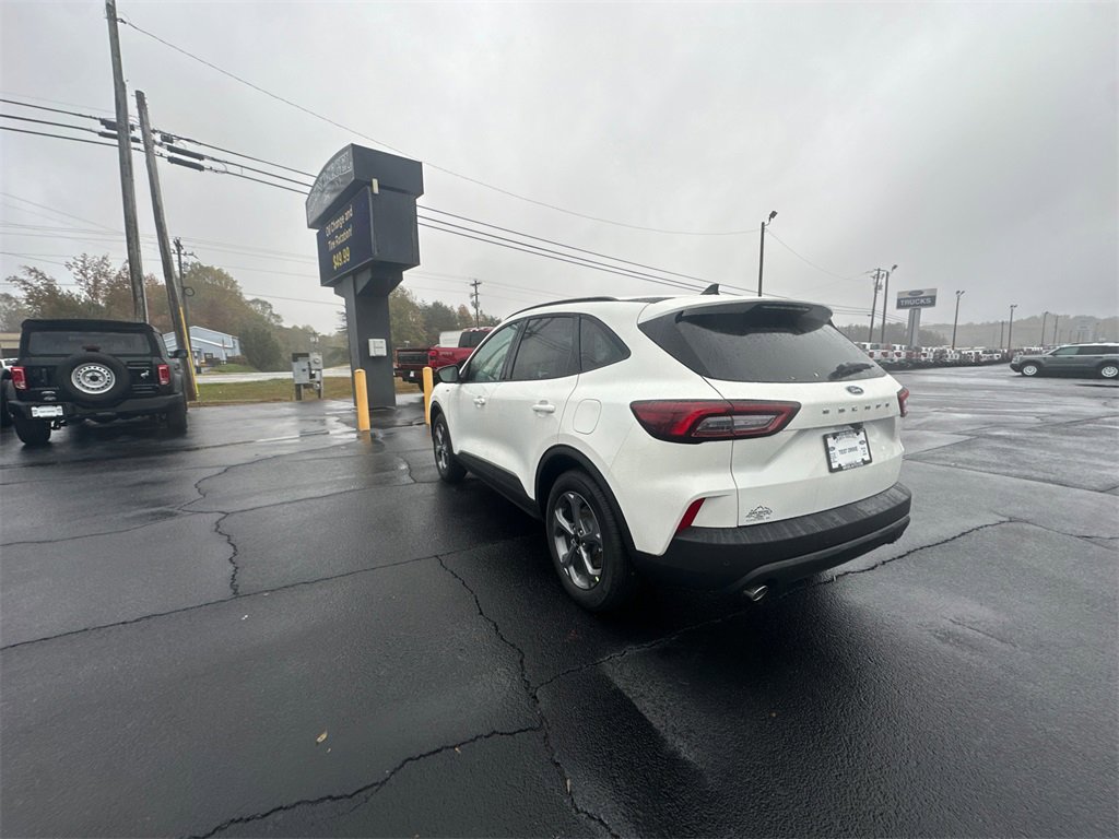 New 2026 Ford Escape ST-Line w/ Tech Pack #1 image 7