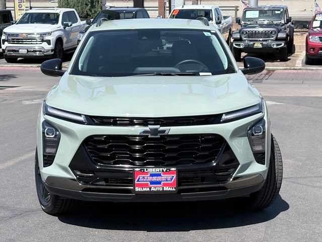 Used 2024 Chevrolet Trax ACTIV w/ Driver Confidence Package FWD image 3