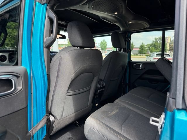 Used 2024 Jeep Wrangler Unlimited Sahara AWD/4WD image 15
