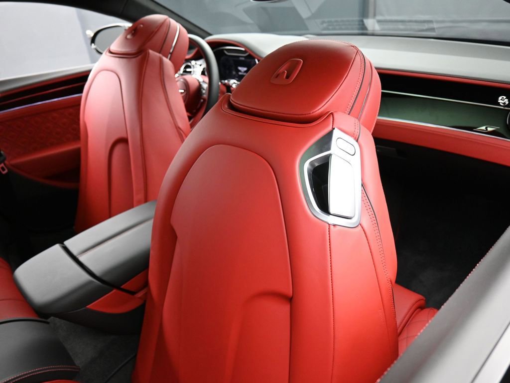 Used 2023 Bentley Continental GT V8 image 25