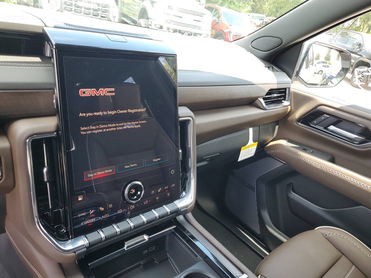 New 2026 GMC Yukon XL Denali Ultimate AWD/4WD image 26