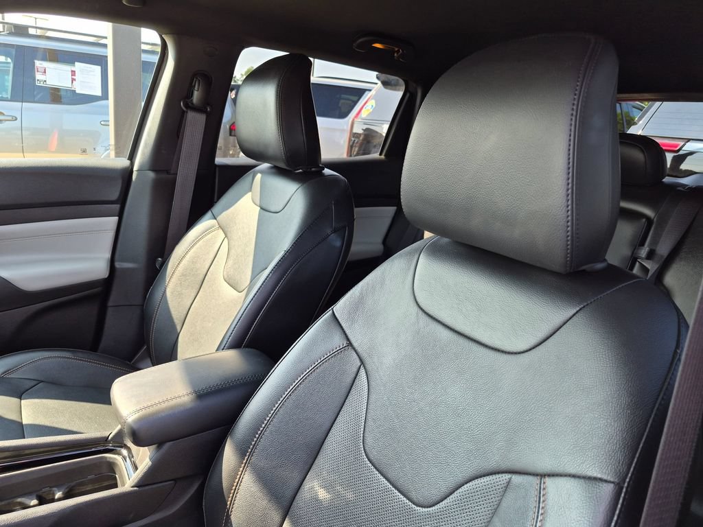 Used 2023 Jeep Compass Limited AWD/4WD image 9