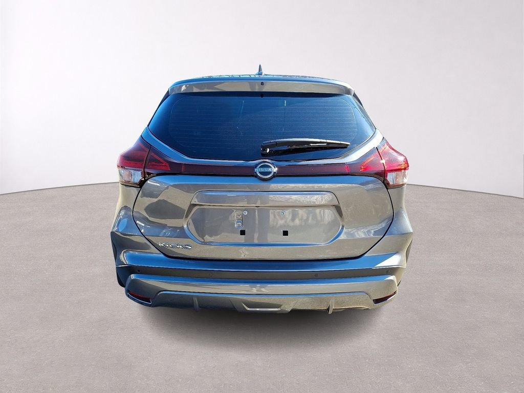 Used 2024 Nissan Kicks S image 6