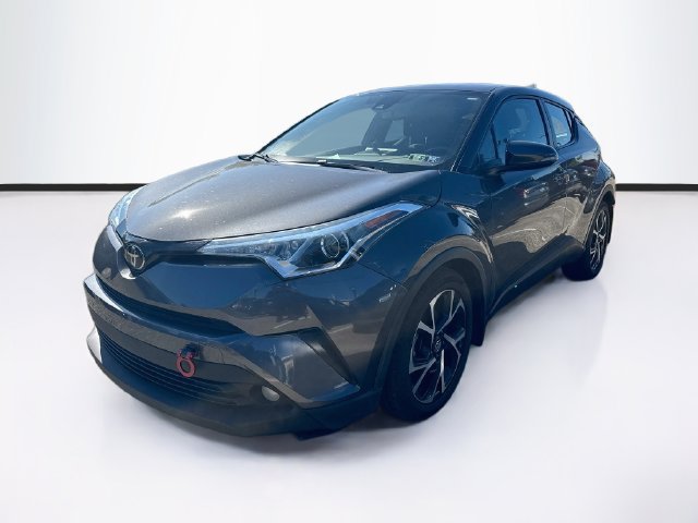 Used 2018 Toyota C-HR XLE FWD image 3