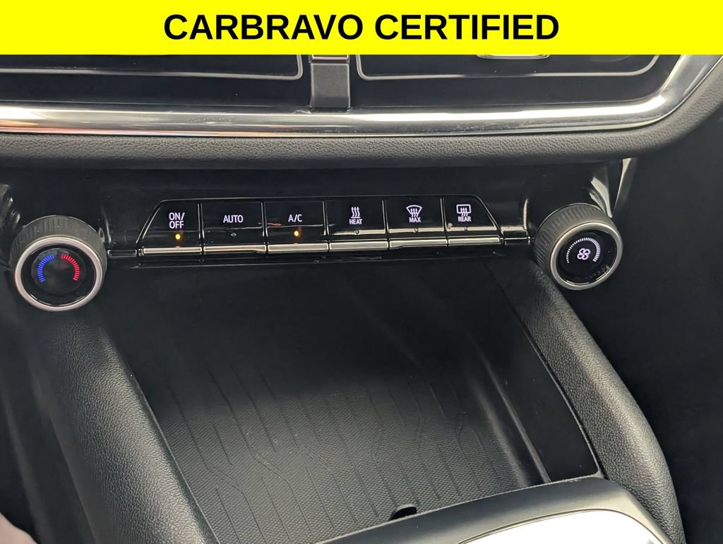 Certified 2025 Chevrolet Equinox EV LT FWD image 20