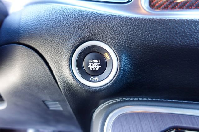 Used 2017 Dodge Challenger R/T image 19