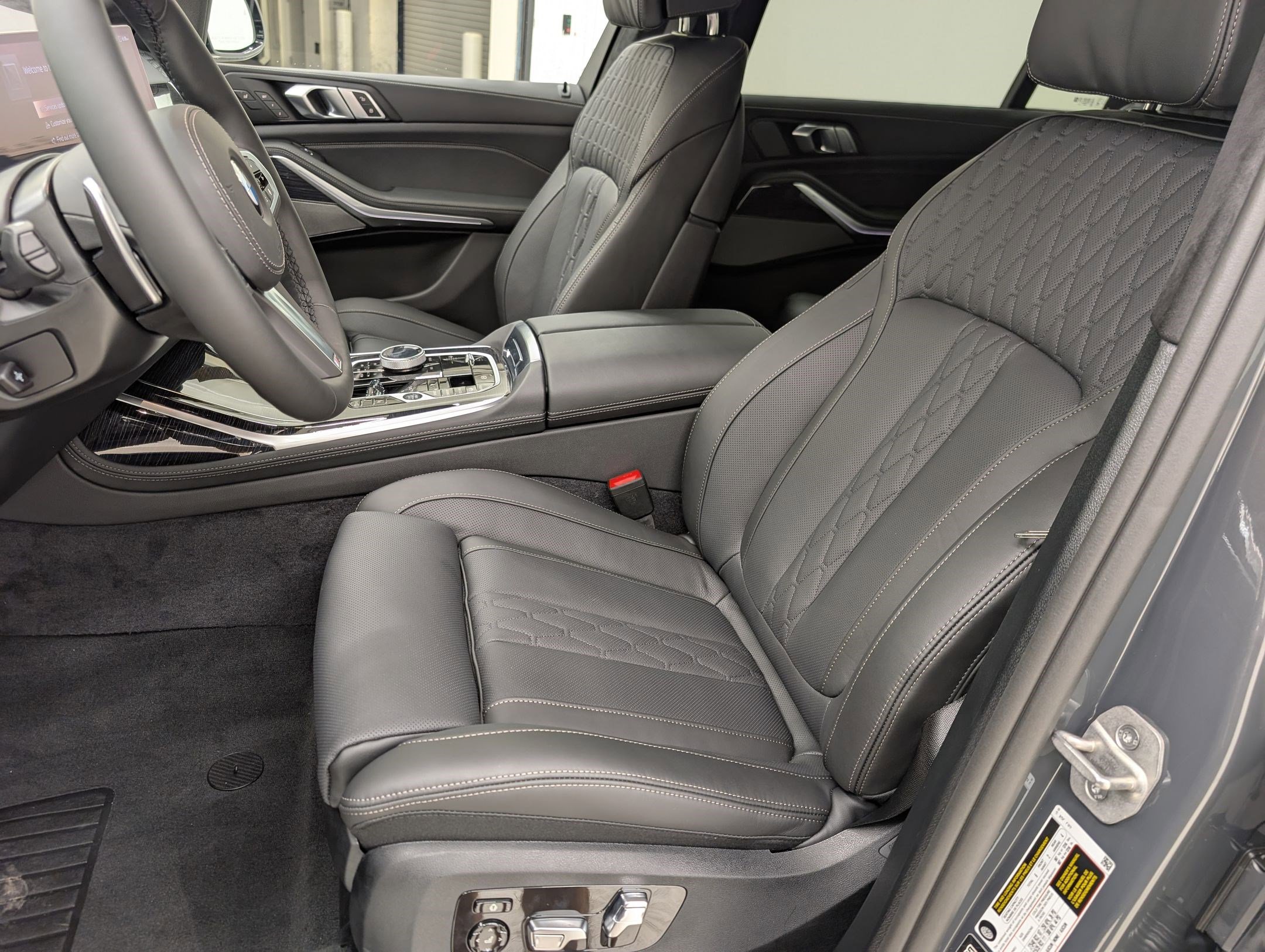 New 2026 BMW X7 xDrive40i w/ Executive Package image 5