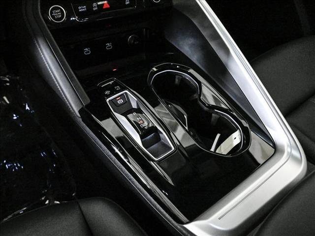 Certified 2025 Audi Q5 Premium w/ Convenience Package AWD/4WD image 12