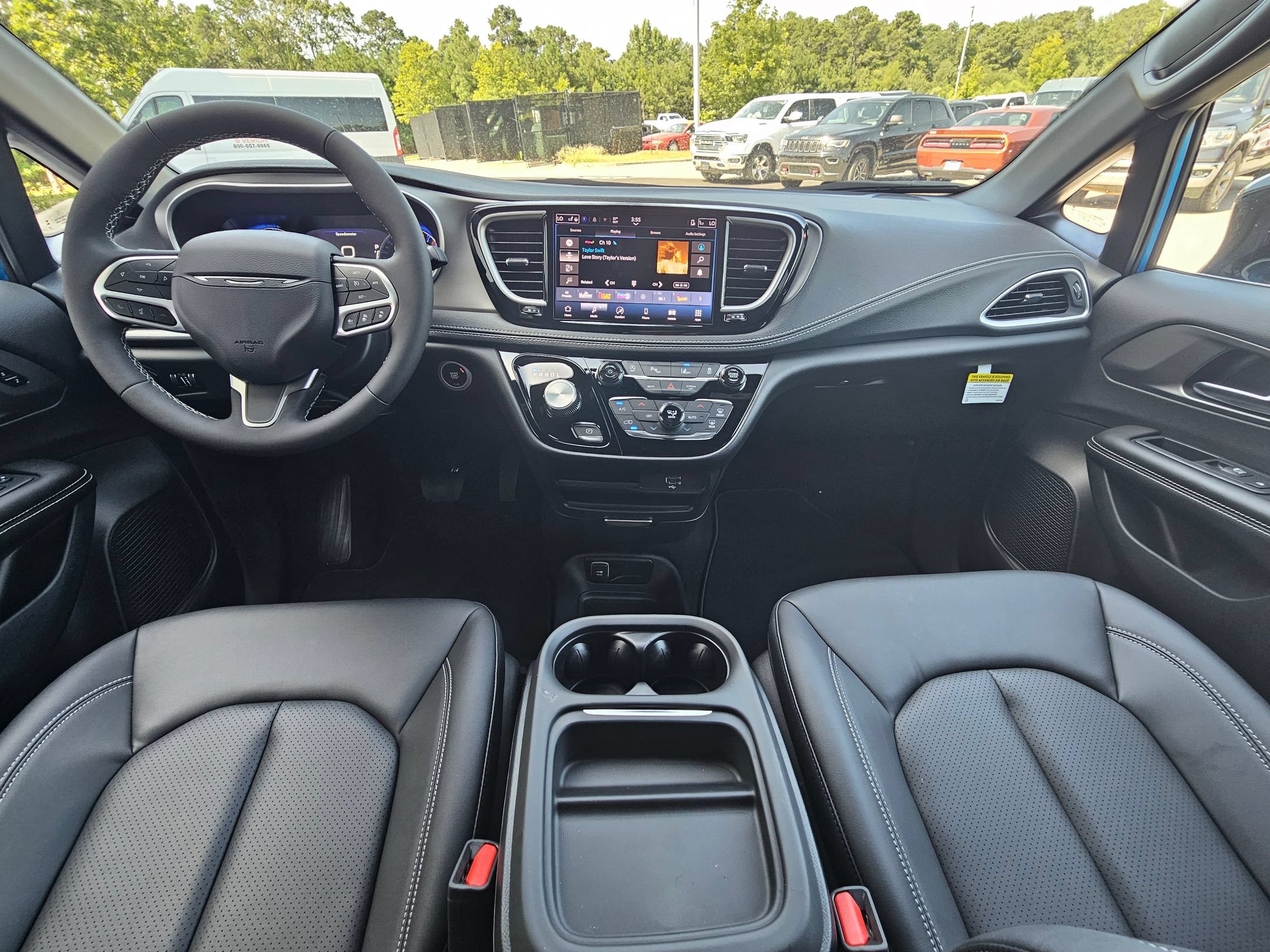 New 2027 Chrysler Pacifica Select FWD image 9