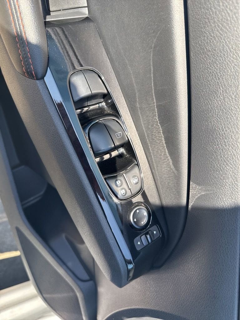 Used 2024 Nissan Altima 2.5 SR FWD image 17