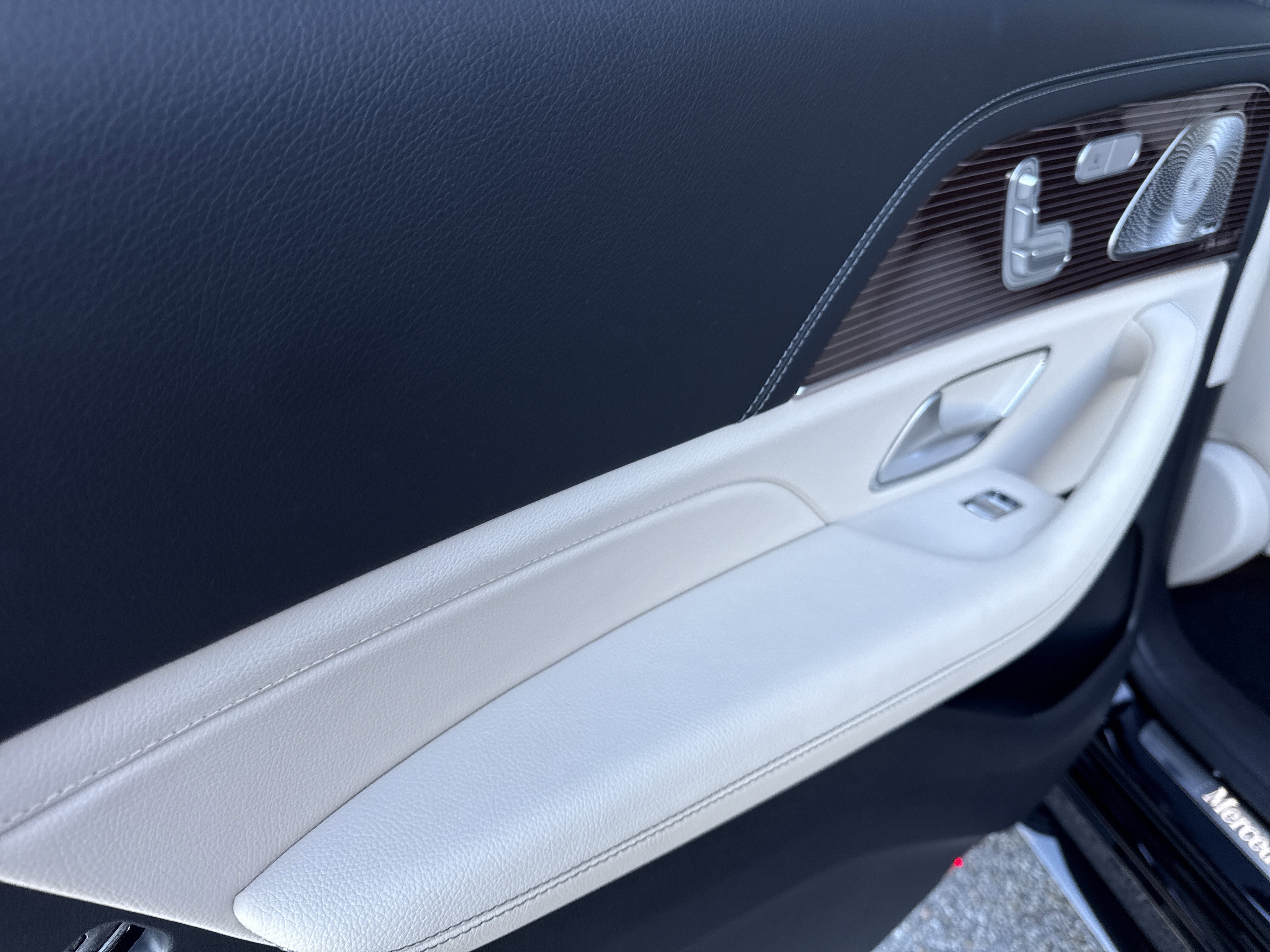 Certified 2023 Mercedes-Benz GLS 450 4MATIC image 11