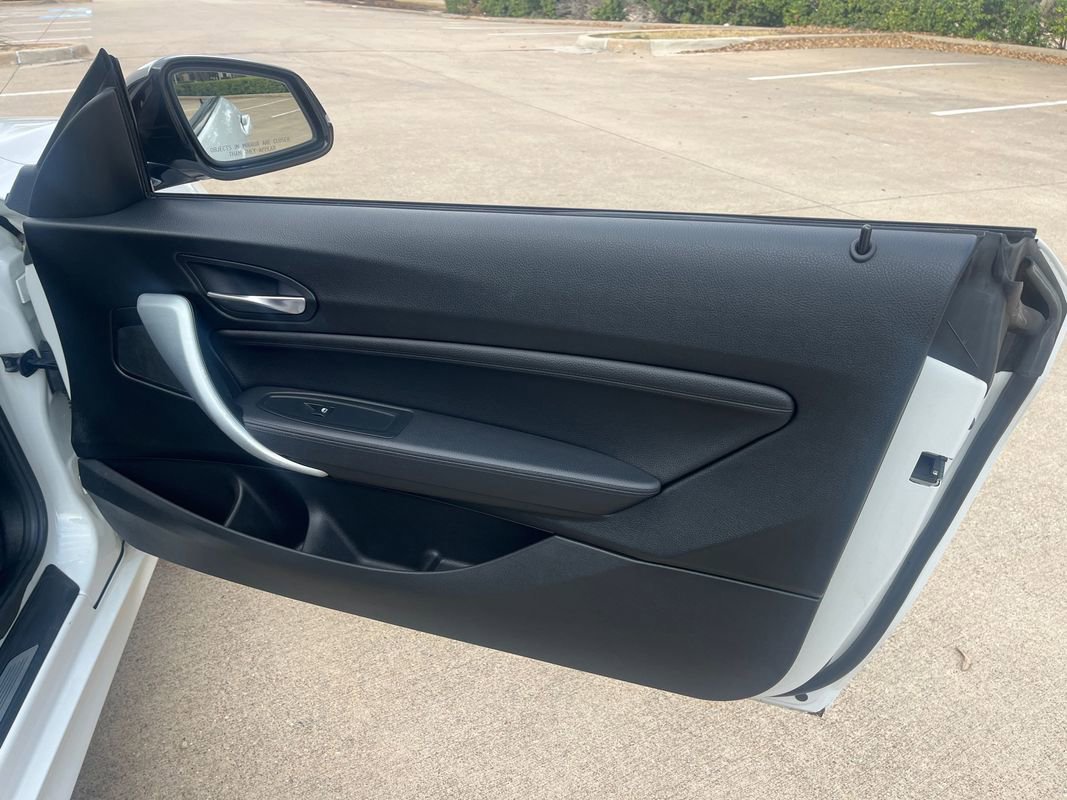 Used 2016 BMW M235i Convertible image 17