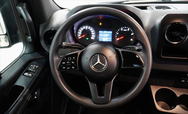 Used 2020 Mercedes-Benz Sprinter 3500 image 26