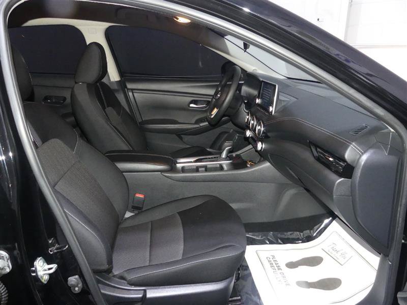 Used 2025 Nissan Sentra SV FWD image 21