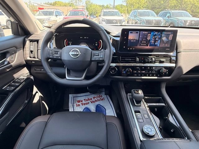 New 2026 Nissan Pathfinder Platinum w/ Cargo Package AWD/4WD image 23
