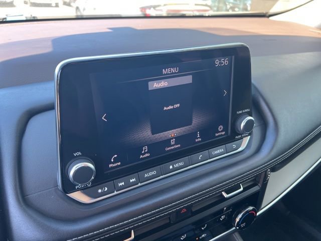 Used 2022 Nissan Rogue S image 9