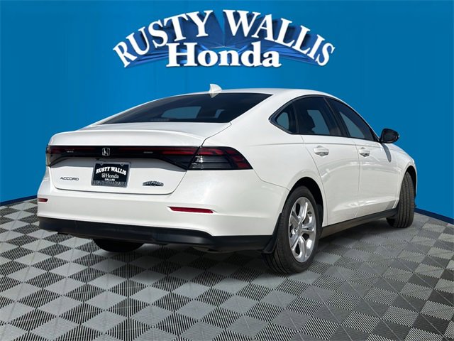Used 2025 Honda Accord LX image 2