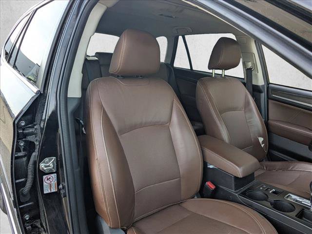 Used 2017 Subaru Outback 3.6R Touring w/ Popular Package #5A image 20