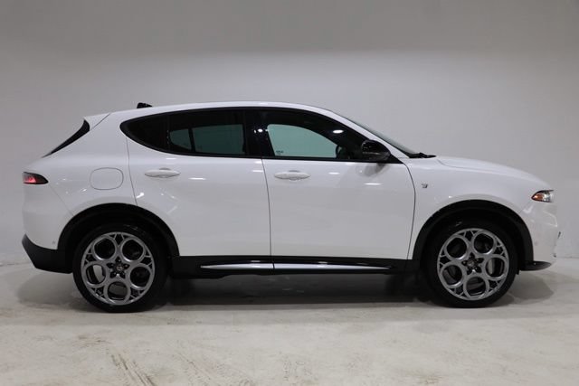 Used 2024 Alfa Romeo Tonale Ti AWD/4WD image 8
