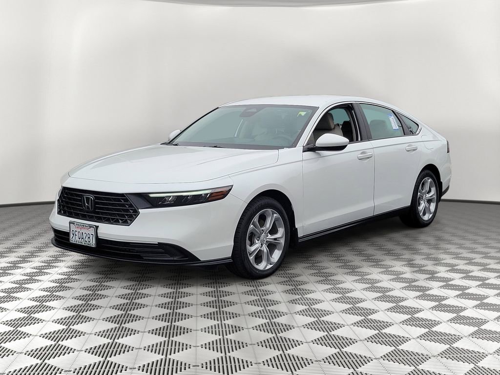 Certified 2023 Honda Accord LX image 3