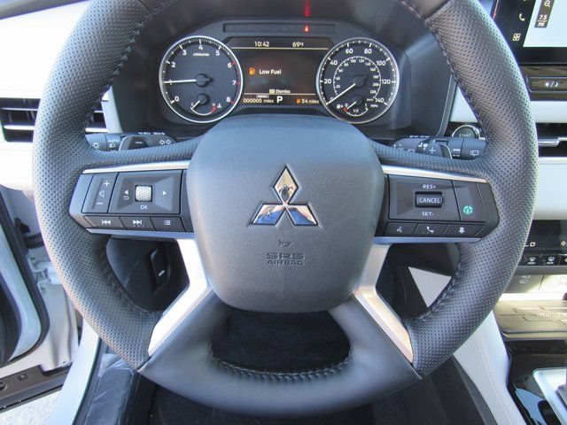 New 2026 Mitsubishi Outlander SE FWD image 21