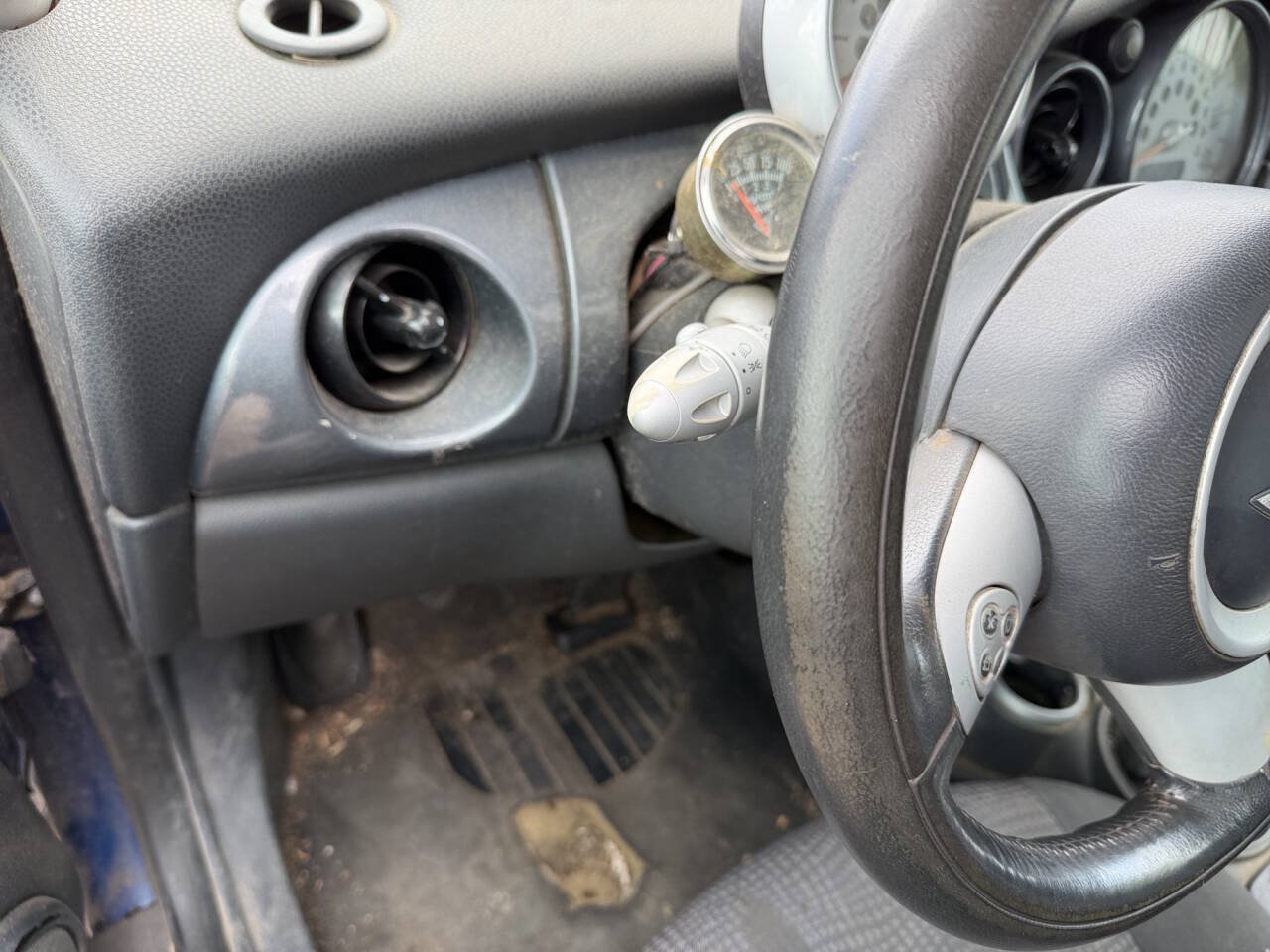 Used 2004 MINI Cooper Hardtop FWD image 29