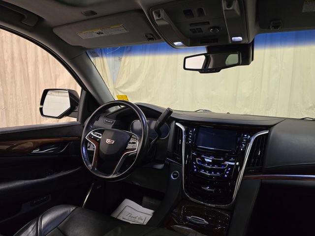 Used 2016 Cadillac Escalade Premium image 38